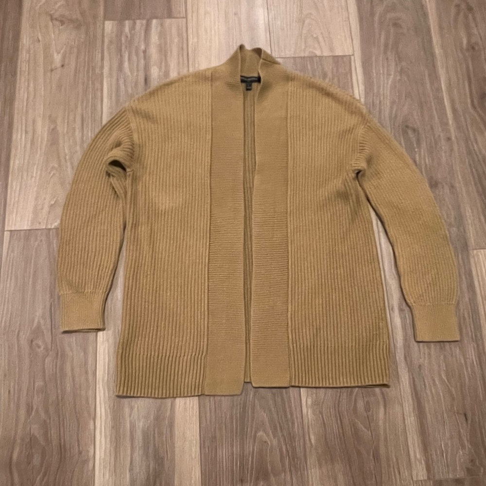 Banana Republic Women's Cardigan in Tan